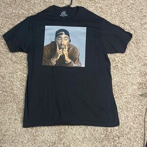 Tupac shirt